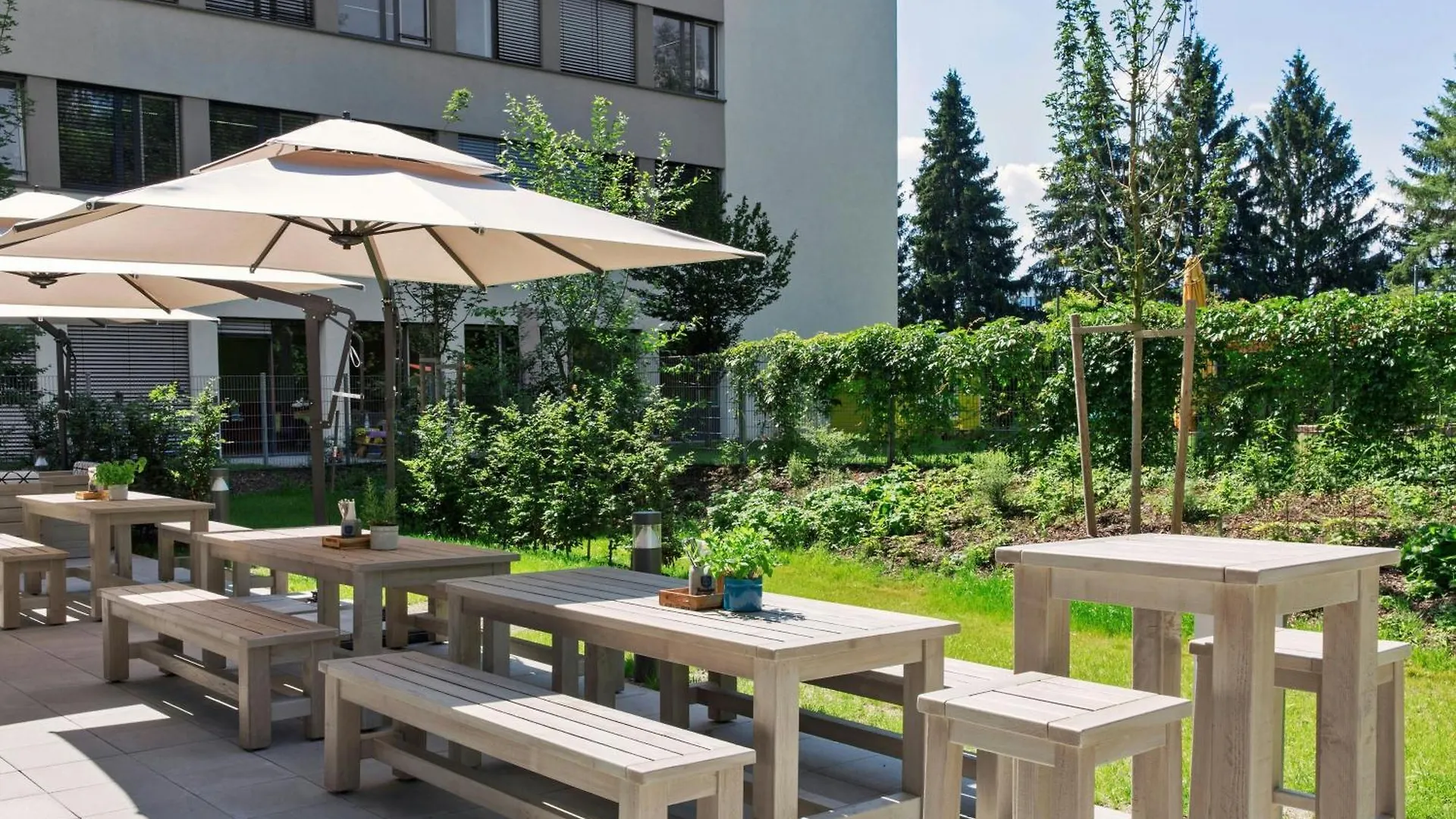 Hotel Courtyard By Marriott Oberpfaffenhofen Munich South Gilching