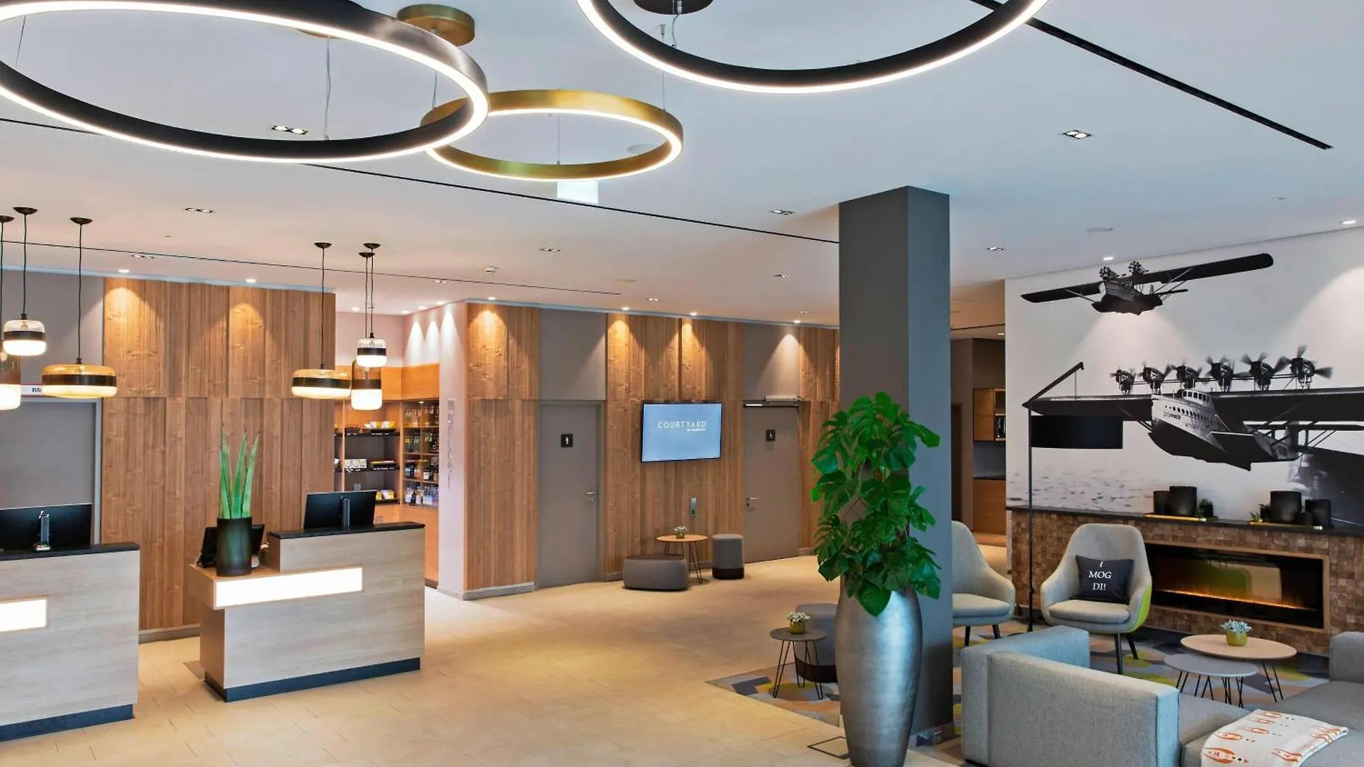 Hotel Courtyard By Marriott Oberpfaffenhofen Munich South Gilching