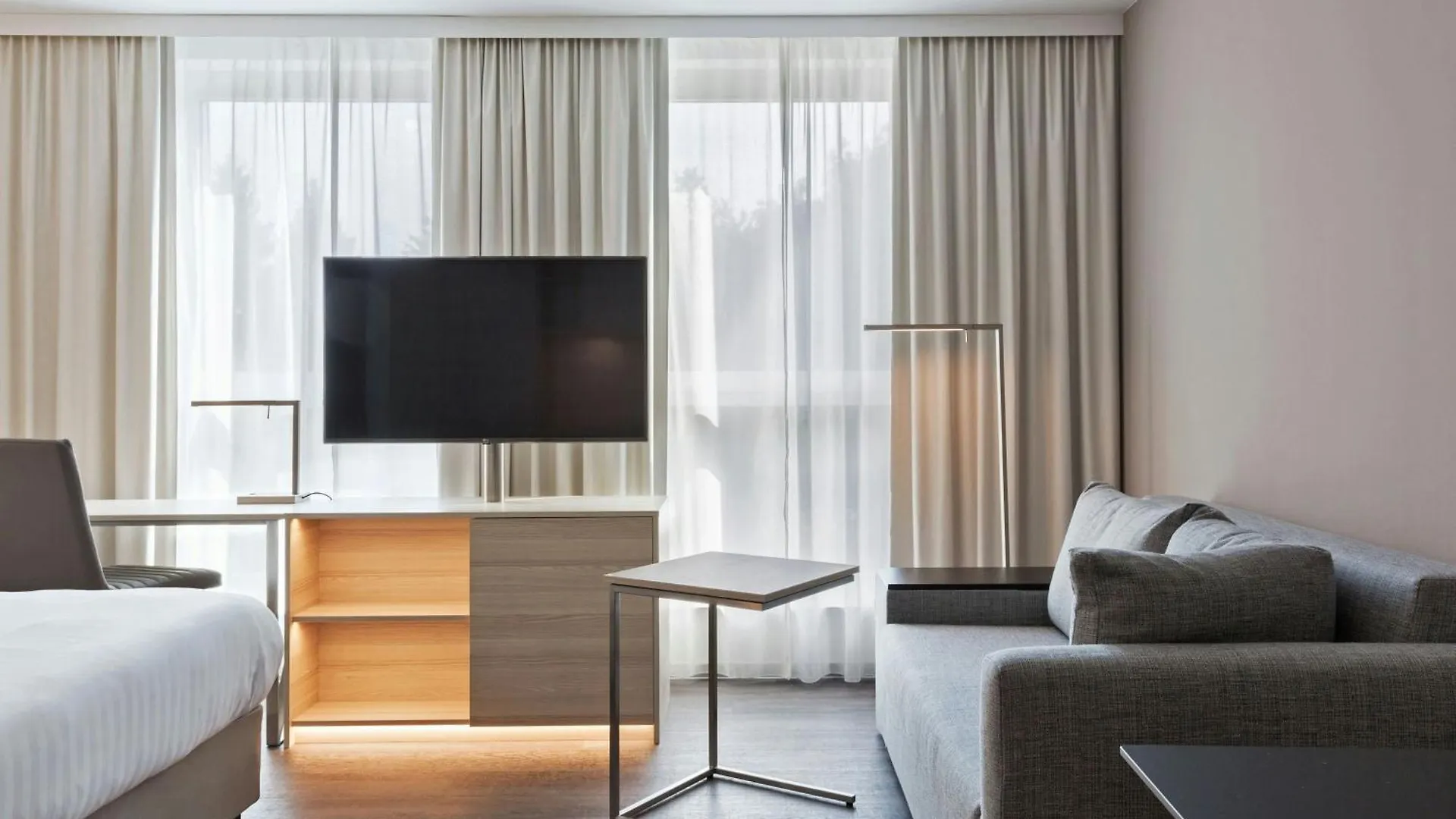 Courtyard By Marriott Oberpfaffenhofen Munich South Hotel Gilching